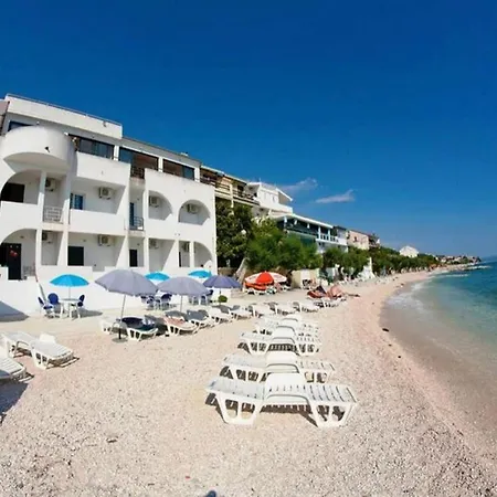 Apartment Luxurious Four Bedroom Penthouse *