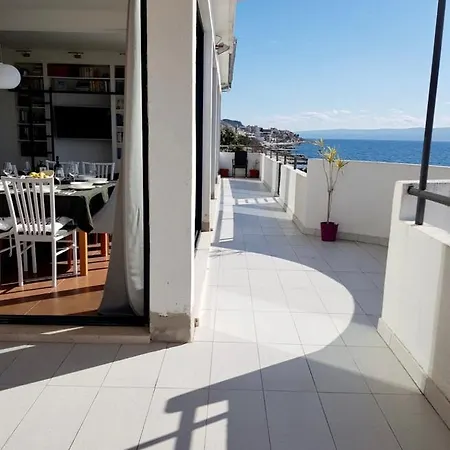 Luxurious Four Bedroom Penthouse Apartment