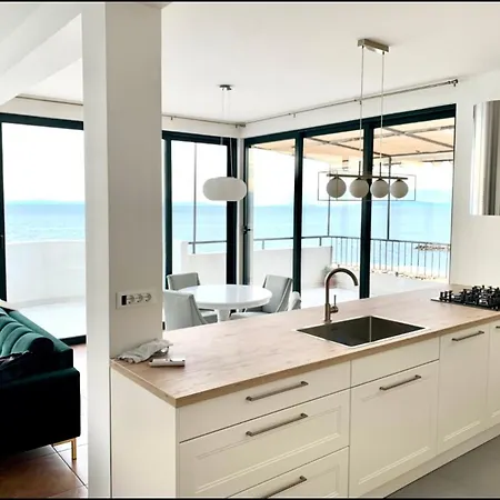 Luxurious Four Bedroom Penthouse * Podstrana