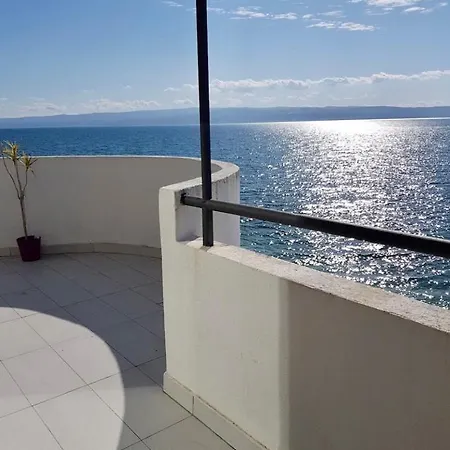 Apartment Luxurious Four Bedroom Penthouse *