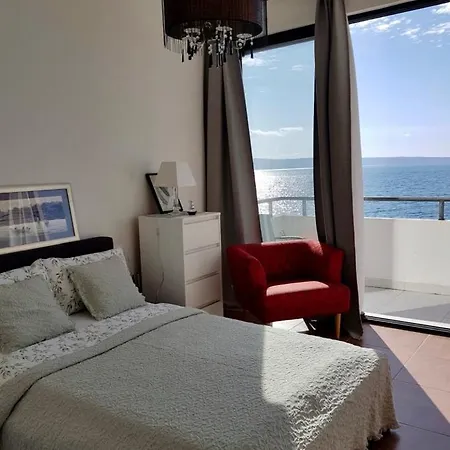 Luxurious Four Bedroom Penthouse Apartment *