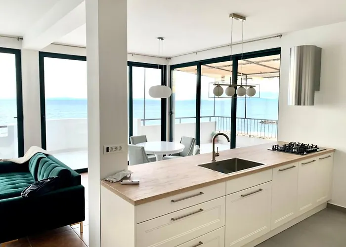Luxurious Four Bedroom Penthouse * Podstrana