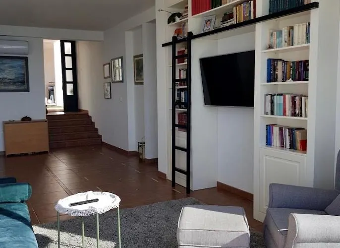 Luxurious Four Bedroom Penthouse Apartman *